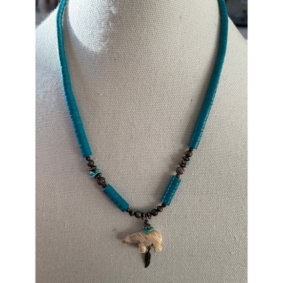 Jewelry - Vintage Howlite Turquoise Beaded Necklace